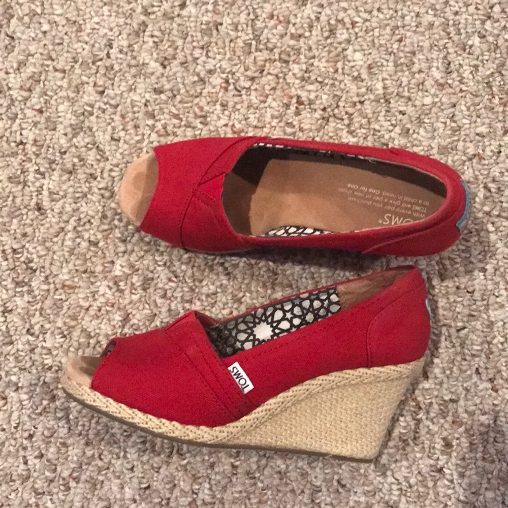 Red TOMS Wedges